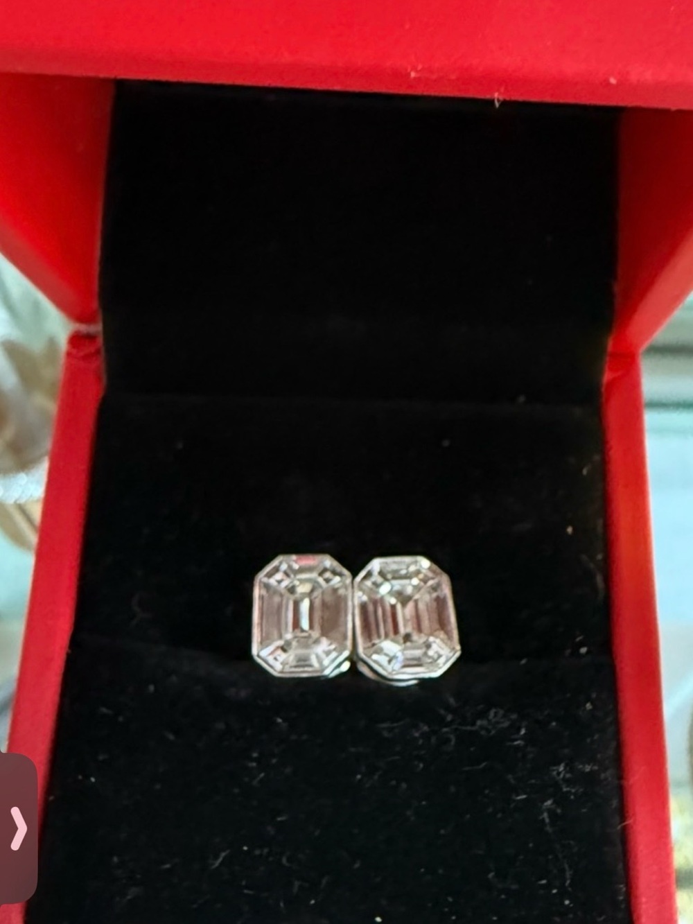 Amazing  gift  7.65 carat authentic stud earrings  with GIA certificate